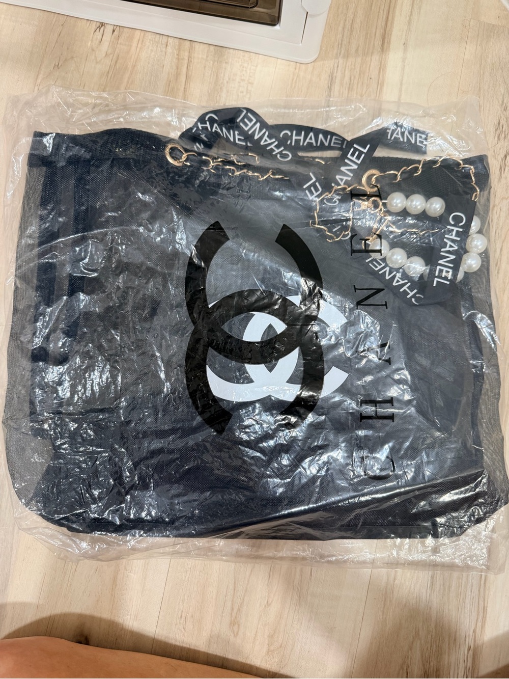 Chanel Beaute Black Mesh Tote with Pearl Chain and Cosmetic Pouch - New - Picture 10 of 10